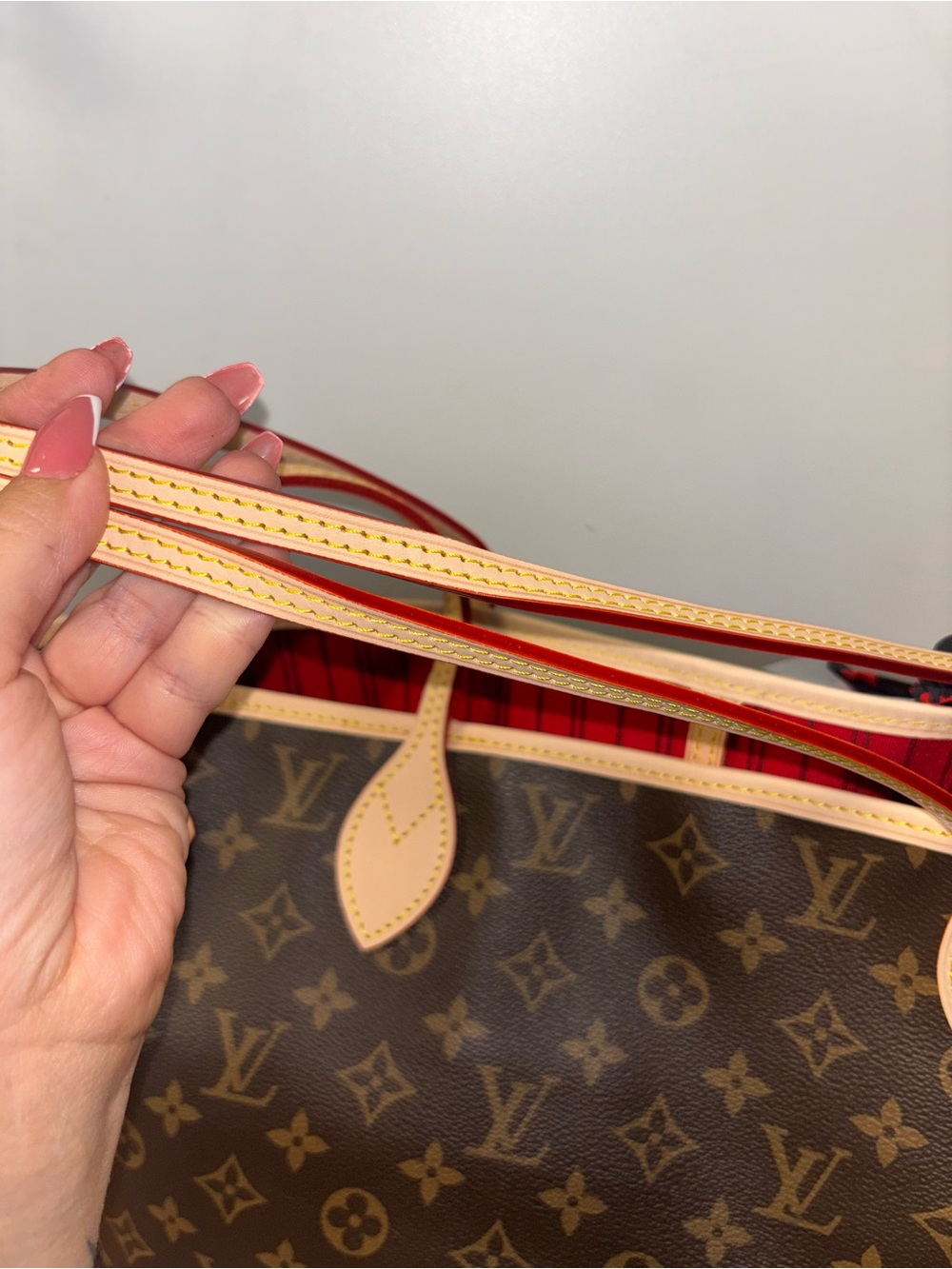 Louis Vuitton MM Monogram Neverfull with red interior - Picture 9 of 16